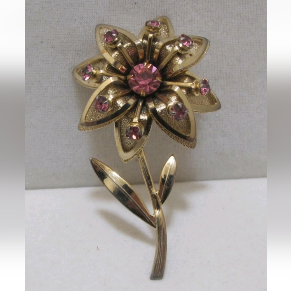 Vintage Shiny & Brushed Gold Tone Pink Rhinestone Flower Brooch